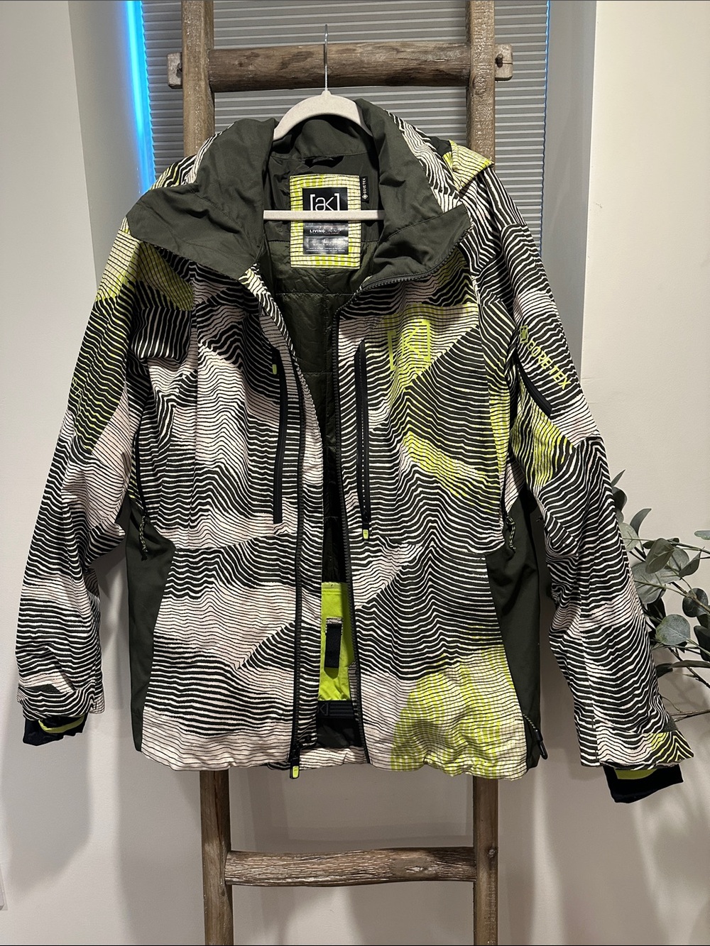GORE-TEX Kids' Olive, Lime & White Patterned Puffer Jacket